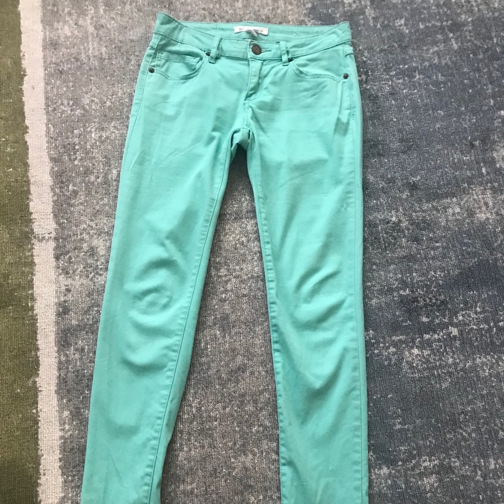 *SOLD*  Ladies BCBGeneration skinny pant